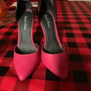 Michael Antonio hot pink